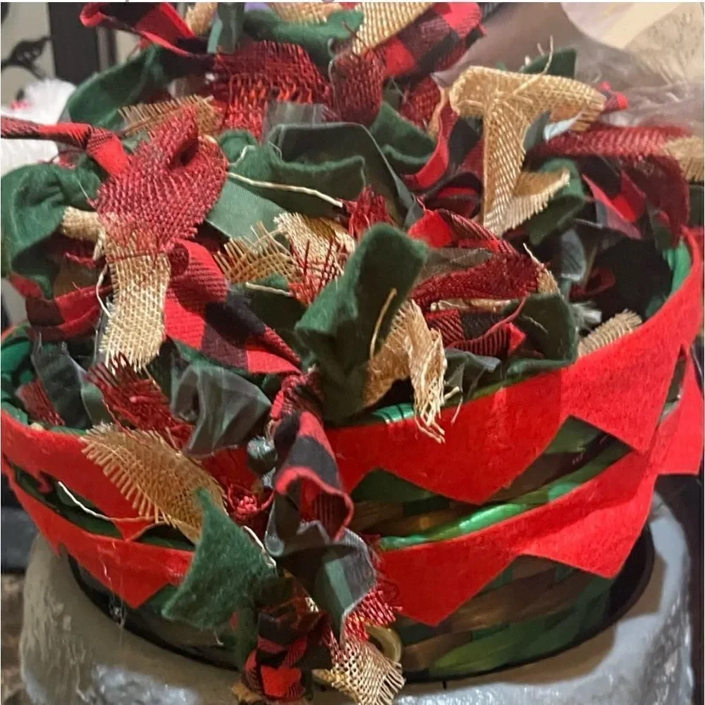 Garland for Decor or Presents!